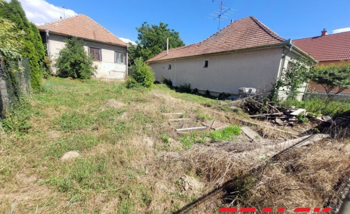 Dva rodinné domy s veľkým pozemkom v Lehote na predaj - fotografia 37