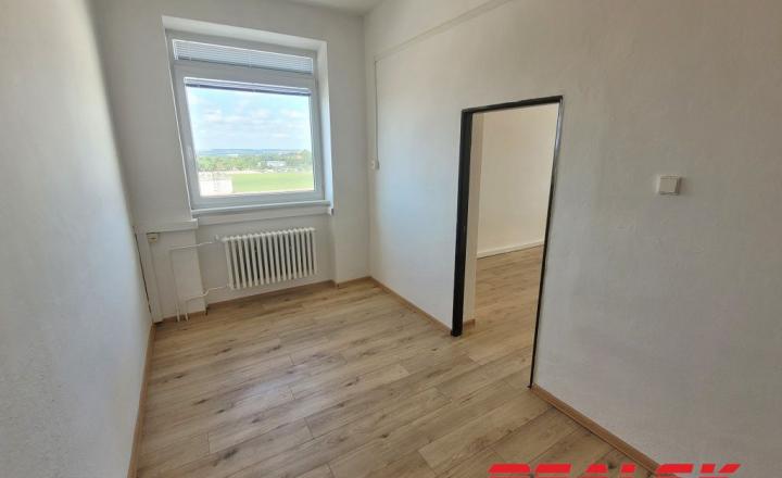 Kancelárie od 12 do 100 m2 v Nitre na prenájom - fotografia 8