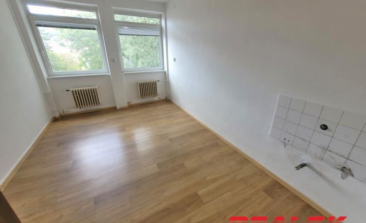 Kancelárie od 12 do 100 m2 v Nitre na prenájom - fotografia 17