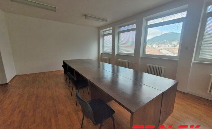 Kancelárie od 12 do 100 m2 v Nitre na prenájom - fotografia 19