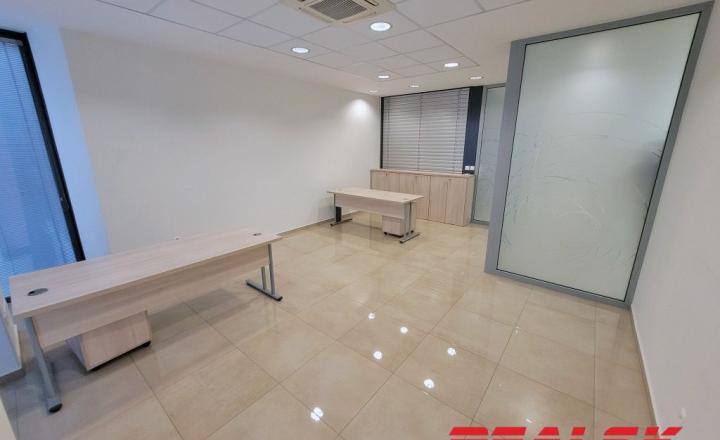 Nadštandardné kancelárske priestory v centre Nitry na prenájom - fotografia 6