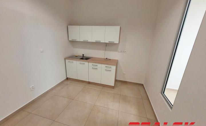 Nadštandardné kancelárske priestory v centre Nitry na prenájom - fotografia 11