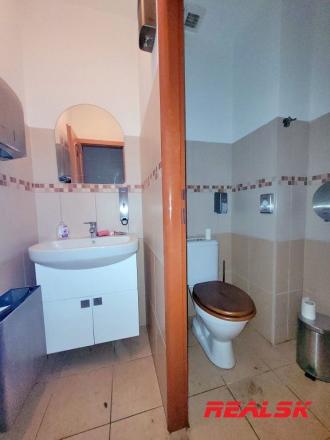 Sklad s administratívou v Nitre na predaj - fotografia 8