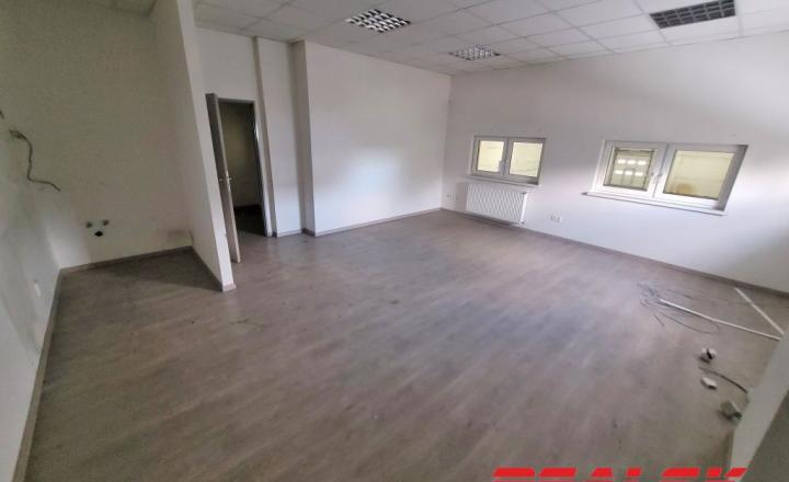 Sklad s administratívou v Nitre na predaj - fotografia 17