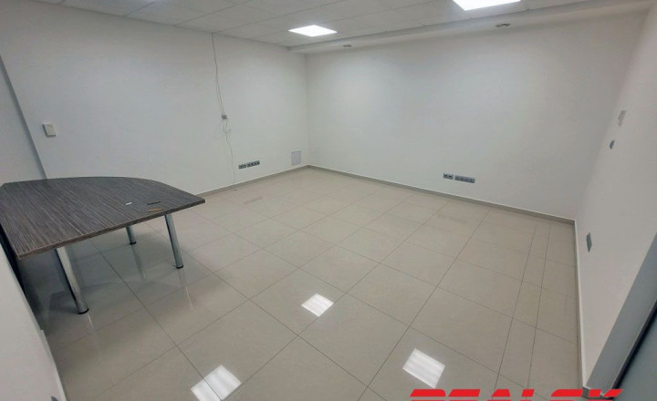 Nadštandardné kancelárske priestory v centre Nitry na prenájom - fotografia 6