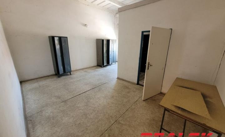 Výrobno-skladové priestory s mostovým žeriavom v Nitre na prenájom - fotografia 11