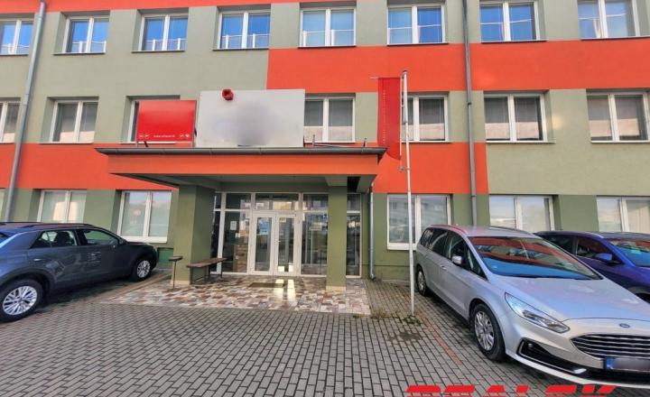 Kancelárie v Nitre na prenájom (Možnosť prispôsobiť plochu) - fotografia 1