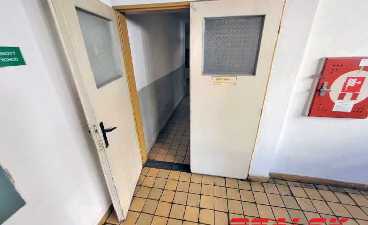 Priestory pre gastro prevádzku v Nitre na prenájom - fotografia 9