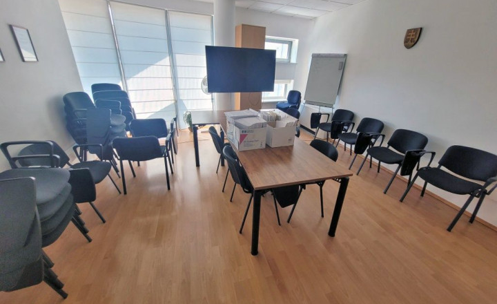 Administratívna budova v centre Nitry na prenájom - fotografia 8
