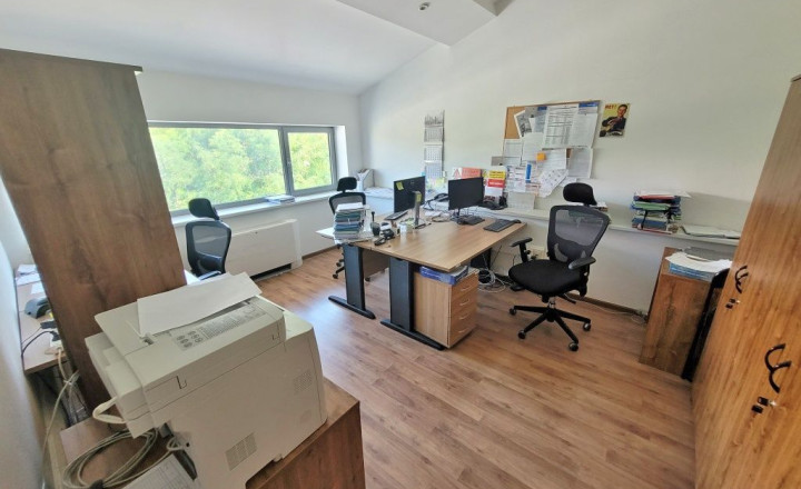 Administratívna budova v centre Nitry na prenájom - fotografia 15