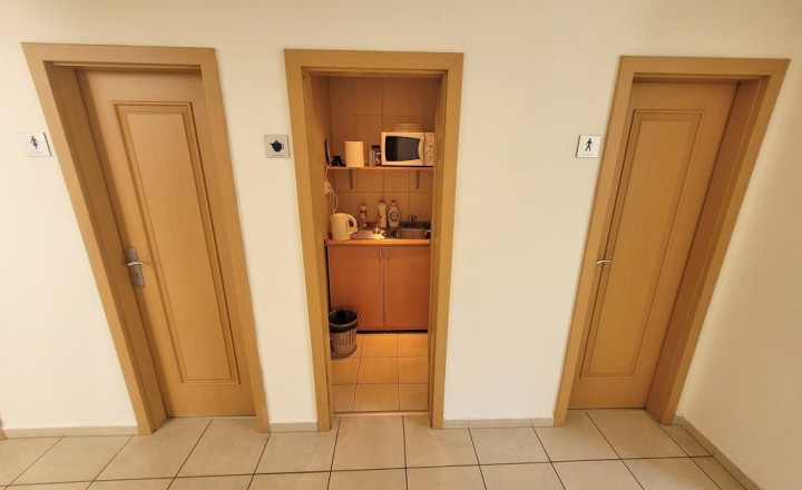 Administratívna budova v centre Nitry na prenájom - fotografia 19