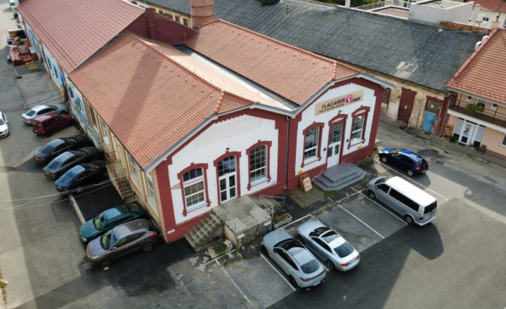 Prevádzkové priestory v centre Nitry s parkovaním - prenájom - fotografia 18
