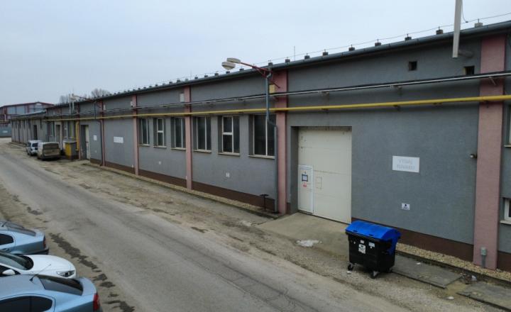 Výrobná hala s mostovým žeriavom v Nitre na prenájom - fotografia 18