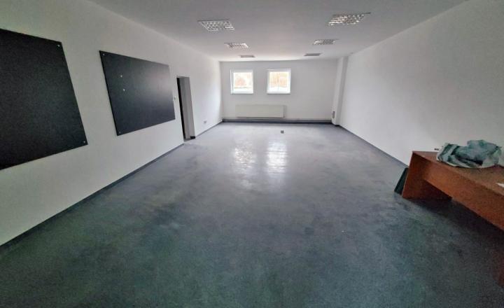 Výrobné, skladové a administratívne priestory v Nitre na prenájom - fotografia 11