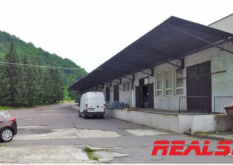 Na prenájom skladové priestory 5088m2 + admin. budova