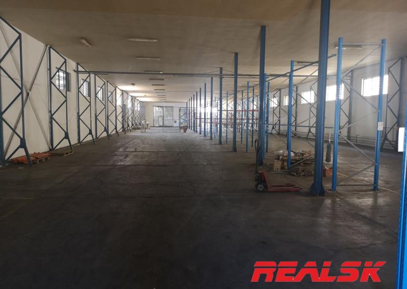 Hala + obhodný priestor 1490m2 Zvolenská cesta na prenájom