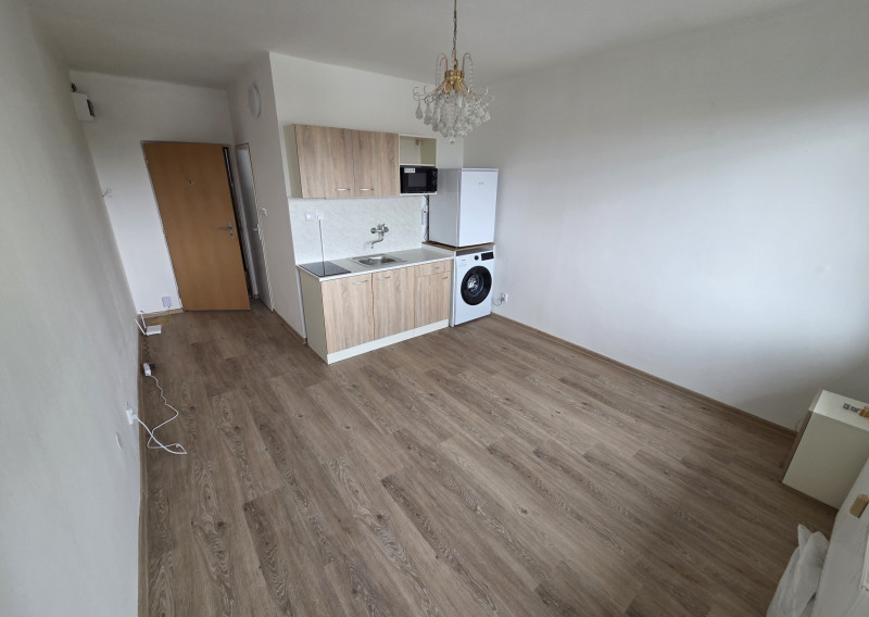 Garsónka s loggiou a klimatizáciou v centre Nitry - prenájom