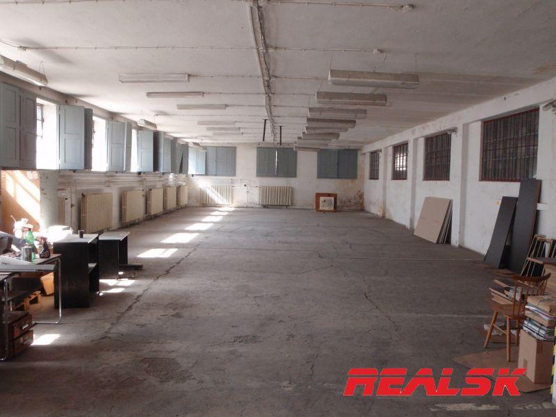 Skladové priestory prenájom Sliač