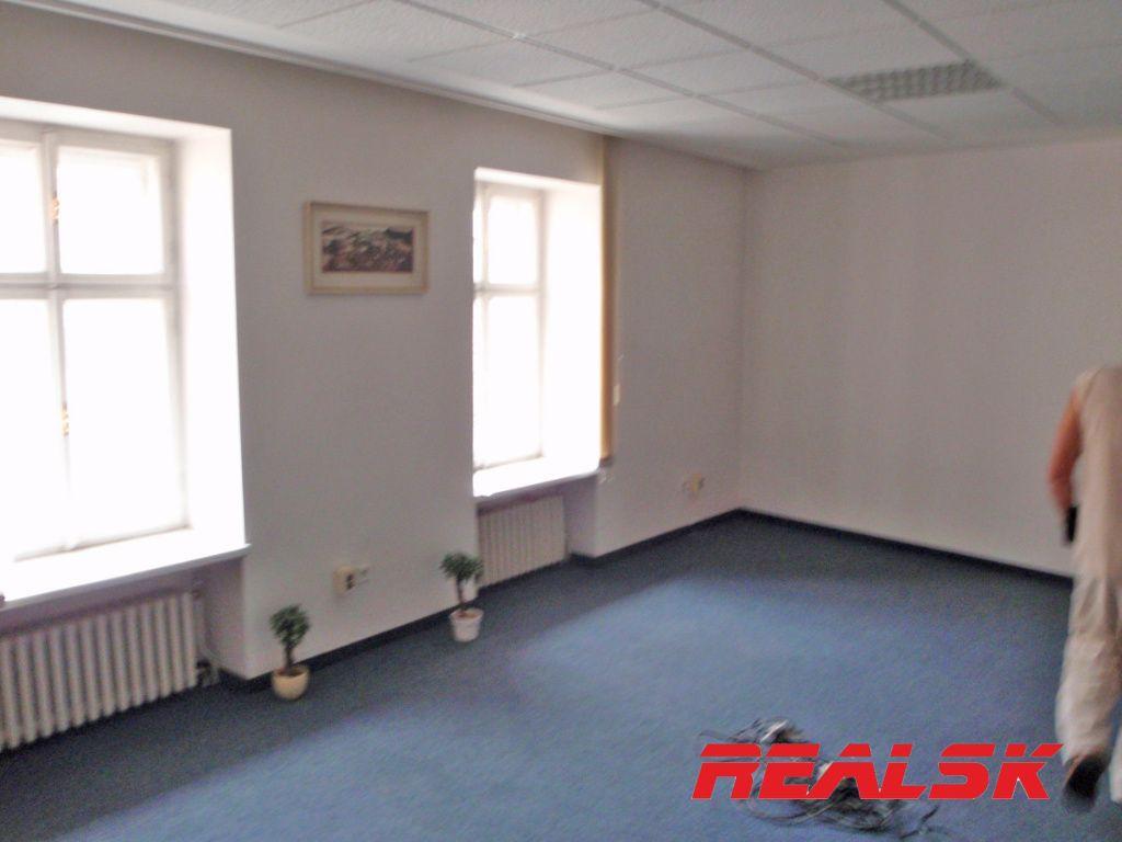 Kancelárie 130m2 v centre mesta Banská Bystrica