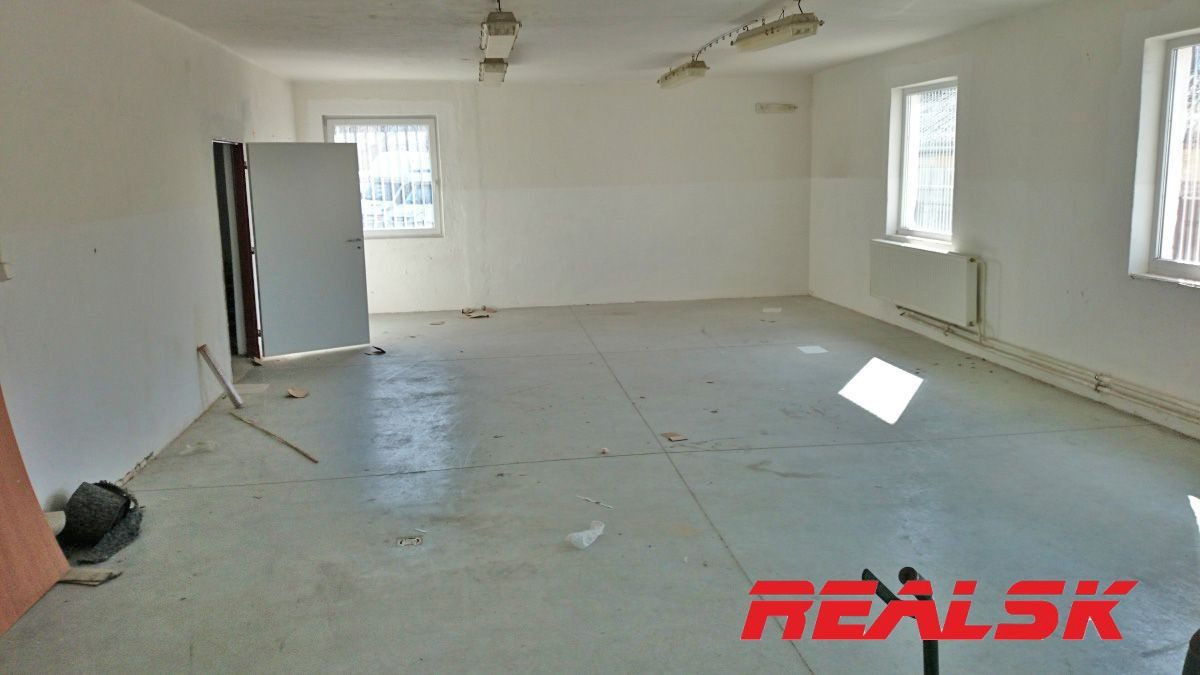 Priestor 318m2 možné aj rozdeliť na 150m2+168m2 na prenájom
