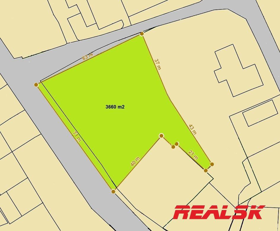 Pozemok pre bytovú výstavbu v Nitre na Zobore na predaj