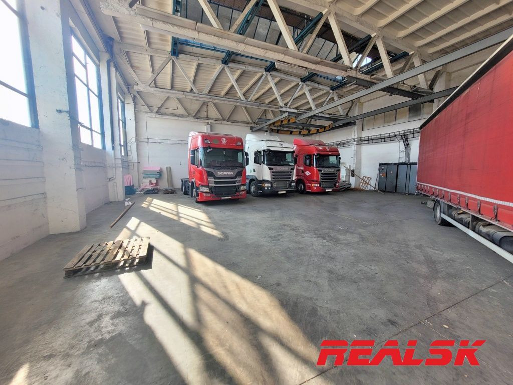 Skladové priestory so žeriavom v Nitre na prenájom