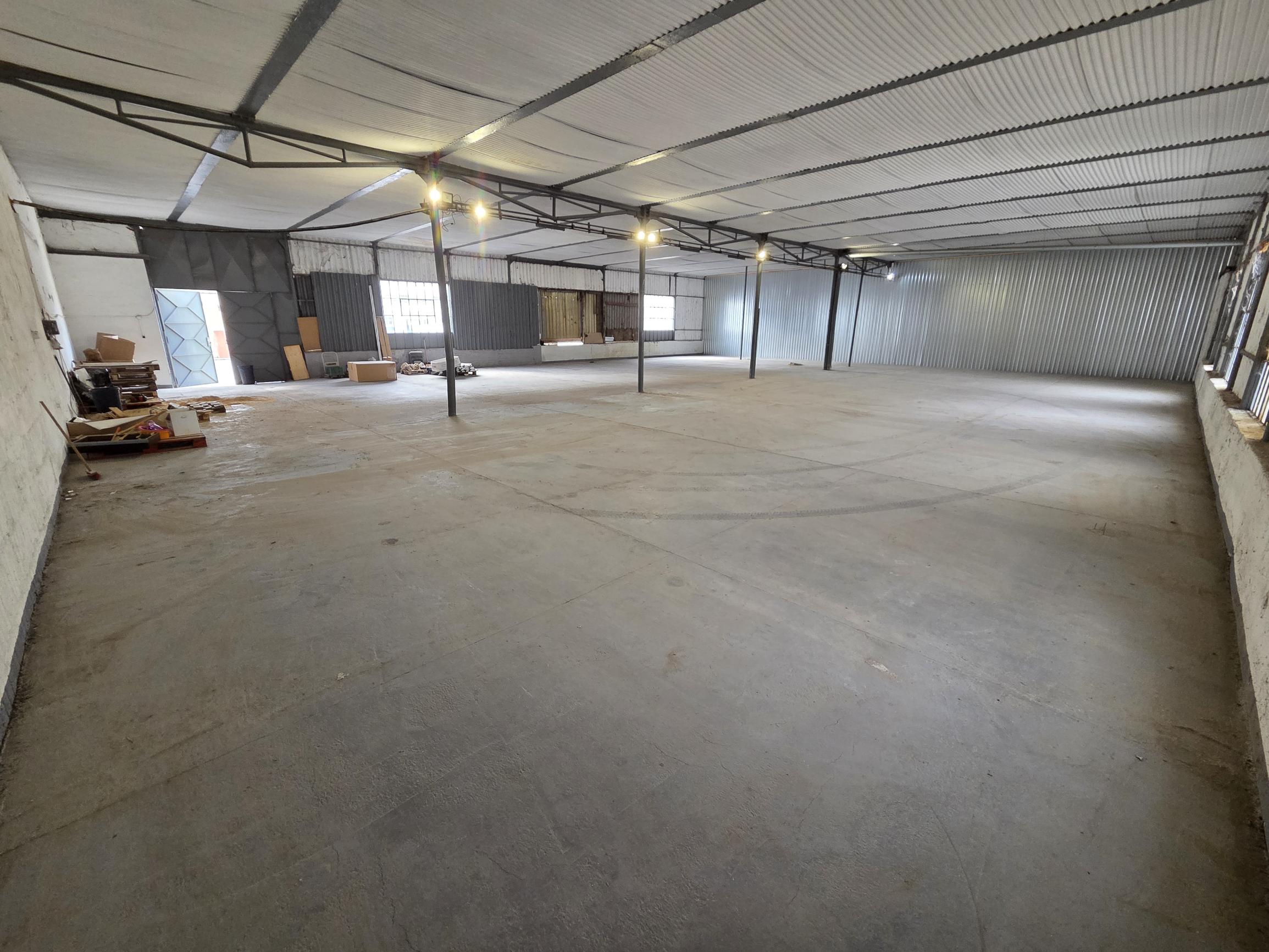 Prenájom skladových priestorov – centrum Nitry, Mostná ulica